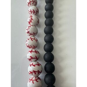 Bead Landing Glass Beads 7in Baseball White Red and Matte Black 2 Strands